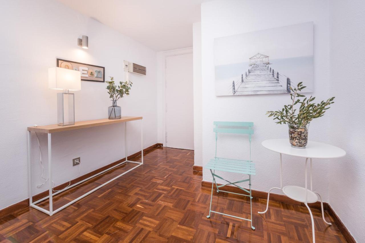 Apartamentos Paseo De La Farola マラガ エクステリア 写真